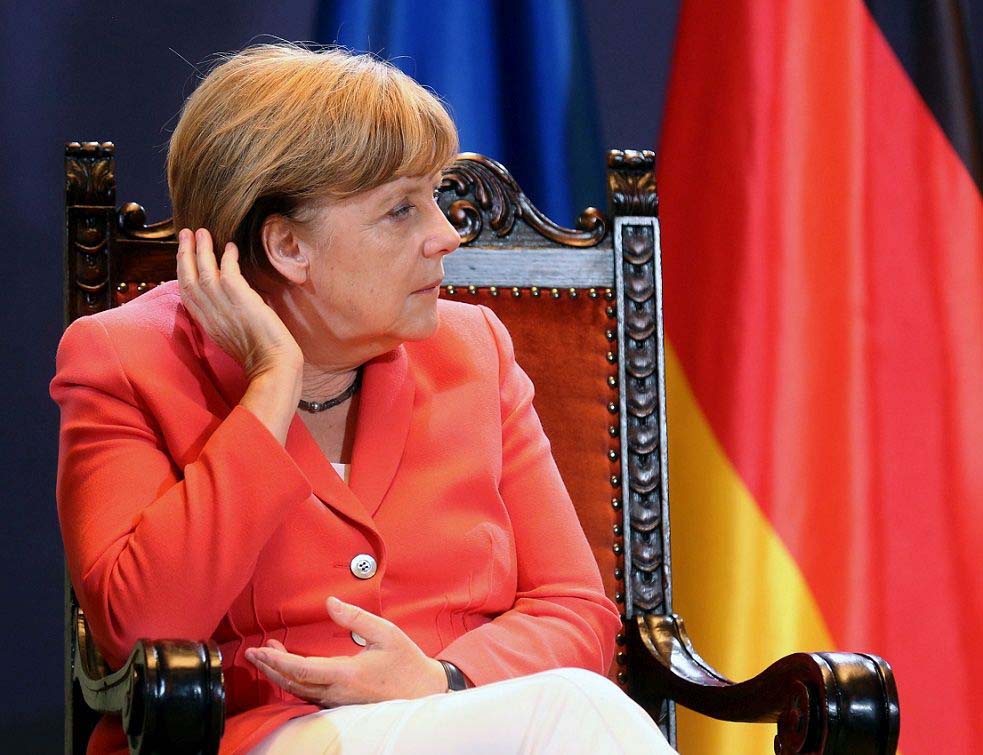 svet/klimavo-vlada-angele-merkel-pred-kolapsom-partneri-joj-otkazali-podrsku-576