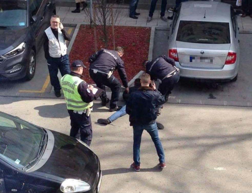 УСПЕО СИ У ЖИВОТУ ЧМАРОЊО: Унео се у лице полицајцу, и викао ЈА САМ, БРЕ, ЧЛАН СНС!