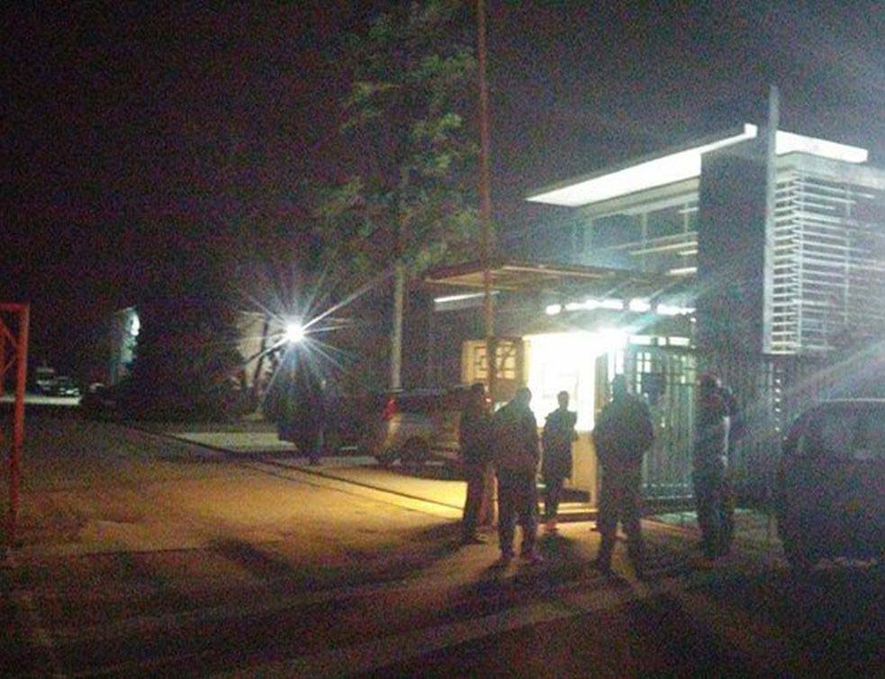 ПОКУШАО ДА УГАСИ ВАТРУ: Младић (19) страдао у пожару